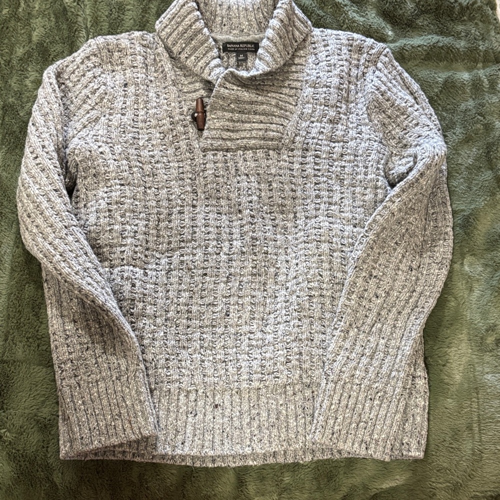 Banana Republic Textured Gray Turtleneck Sweater